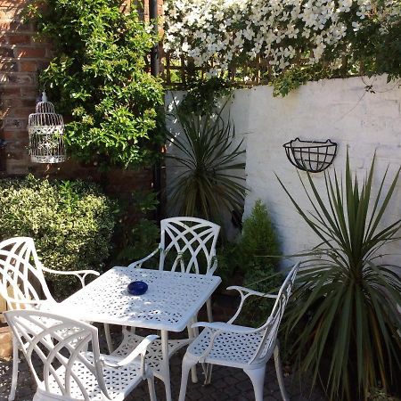 Old Street B&B Upton upon Severn Bagian luar foto