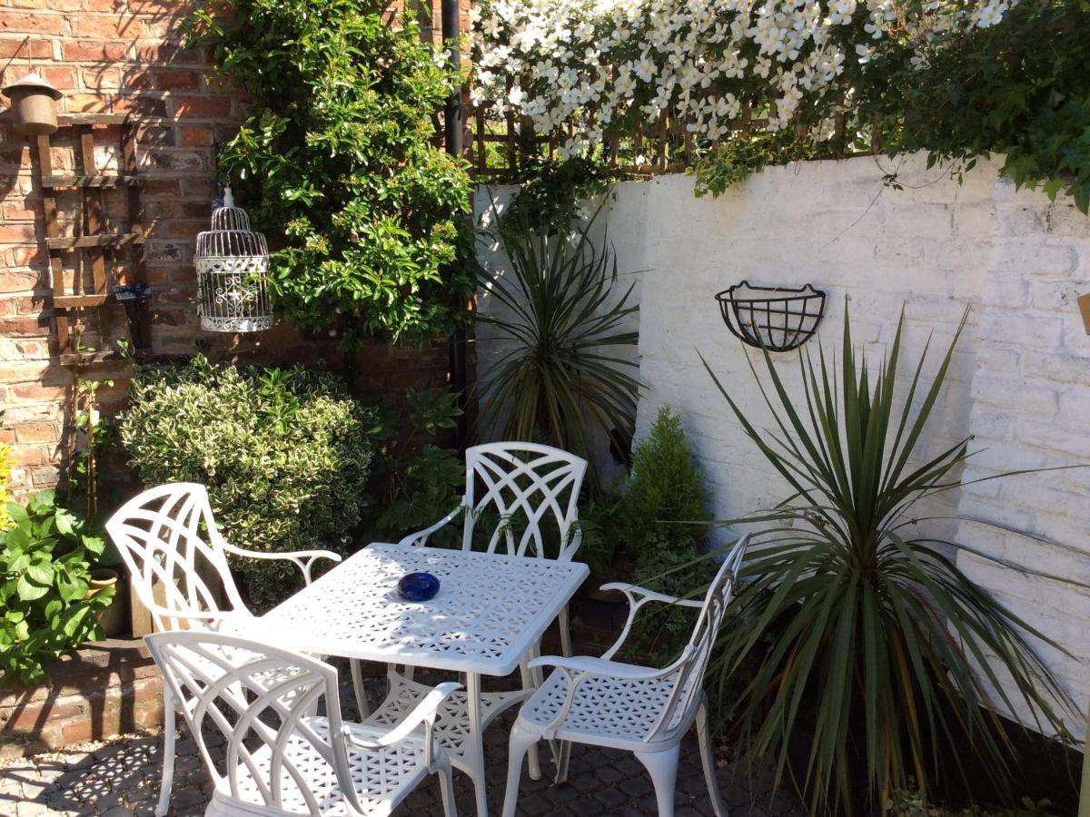 Old Street B&B Upton upon Severn Bagian luar foto